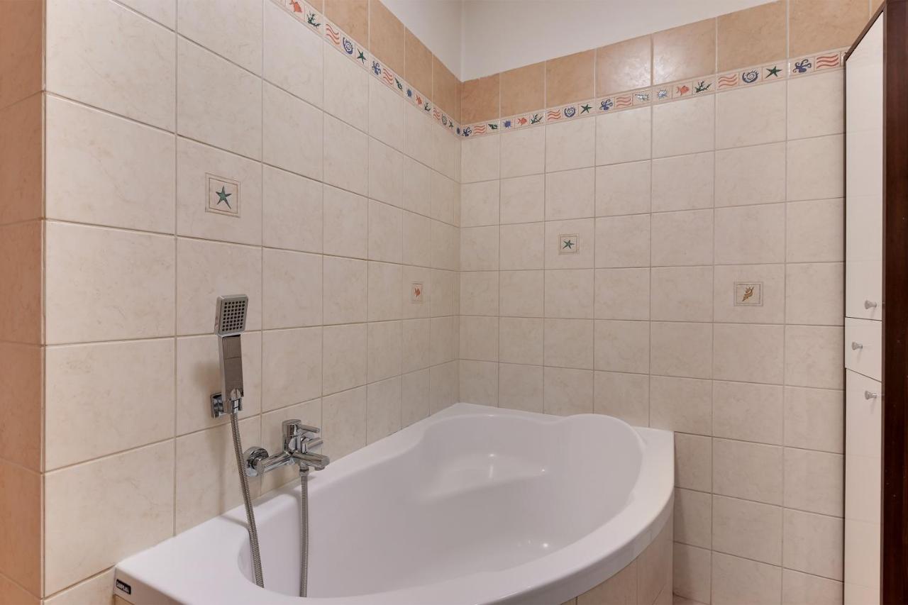 Apartament Downtown Gdynia Srodmiescie By Grand Apartments Экстерьер фото